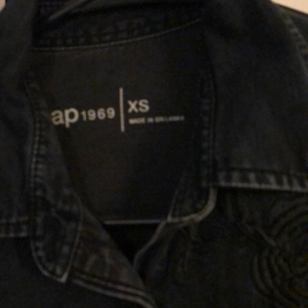 Shirt/Jacket - Picture 2 of 5